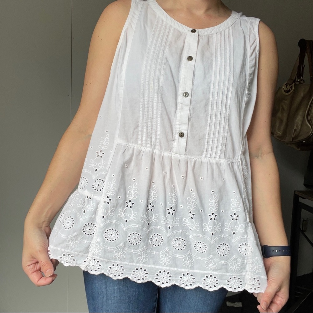 SOLD! SONOMA XL Women Tank Top White Sleeveless Shirt